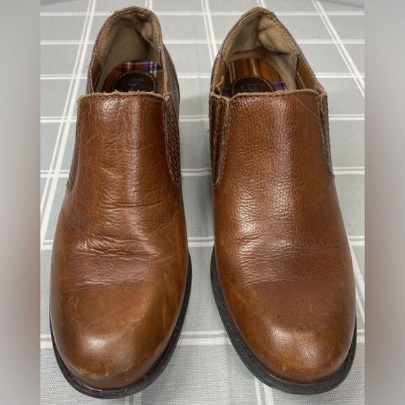 BOC Born Concept Brown Leather Slip on Boots Ankle Booties Womens Size 6 Shoes - Picture 2 of 15